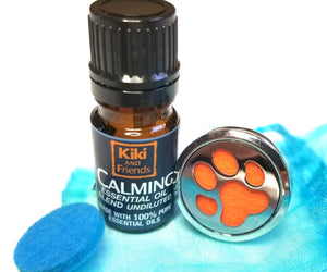 Calming can help reduce stress & anxiety in this organic & wild-crafted essential oil blend. Safe, gentle and hand-crafted to calm together with select EO's & flower essences make Kiki & Friends Aromatics a great choice. Includes stainless steel car vent diffuser with two high quality, non-toxic, wool and cotton pads. 